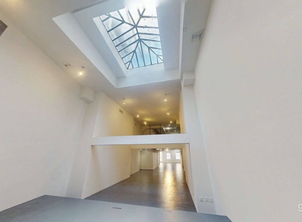 ARTIST LOFT